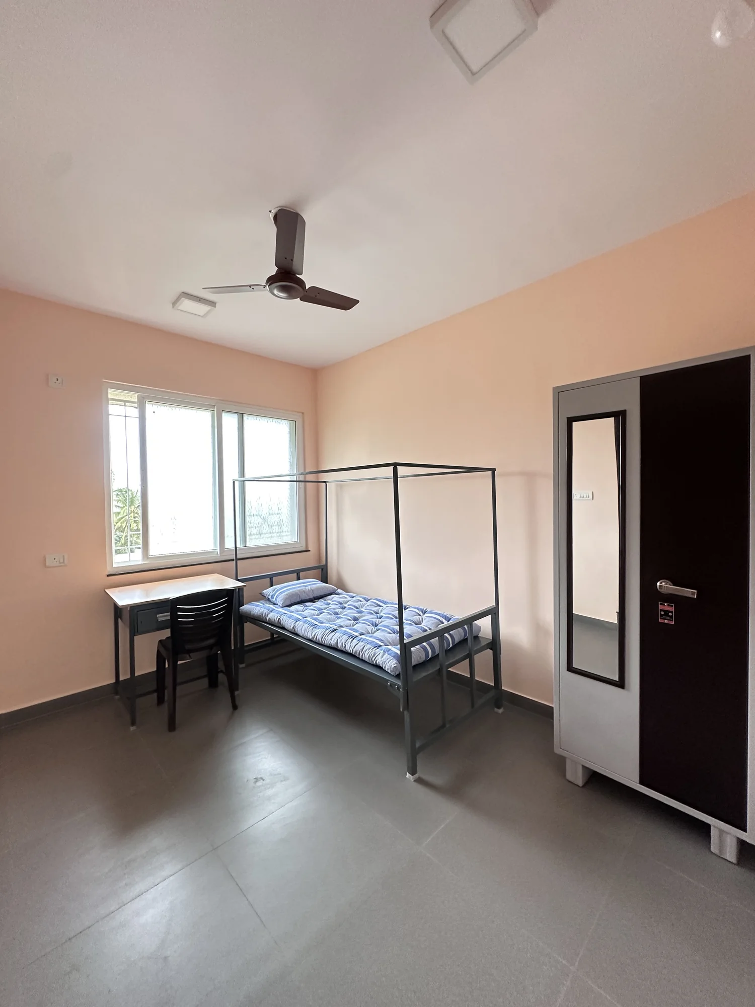 A bright room at Sarita hostel